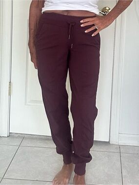 Lululemon Burgundy Maroon Dance Studio Joggers 2 EXC